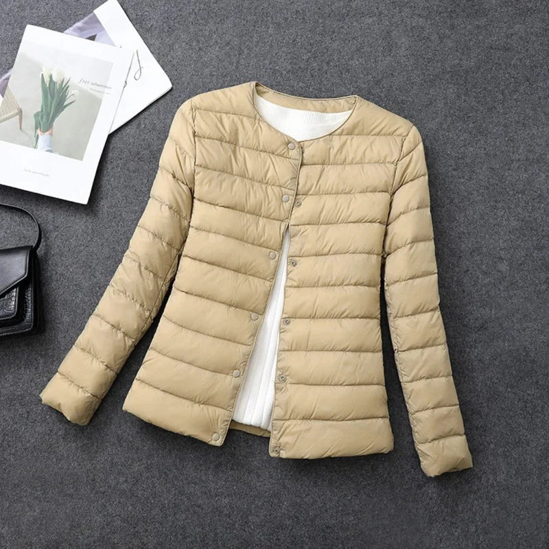 Adelheid – leichte daunenjacke mit rundhalsausschnitt