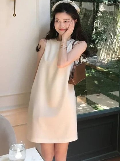 Hildegarde | Minikleid mit schlichter Eleganz und modernem Schnitt für Frauen