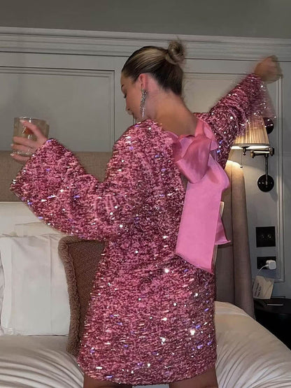 Quincy | Paillettenkleid mit Schleifendetail und ausgestelltem Schnitt für Frauen