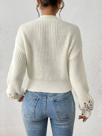 Leyla - strickpullover mit blumenstickerei