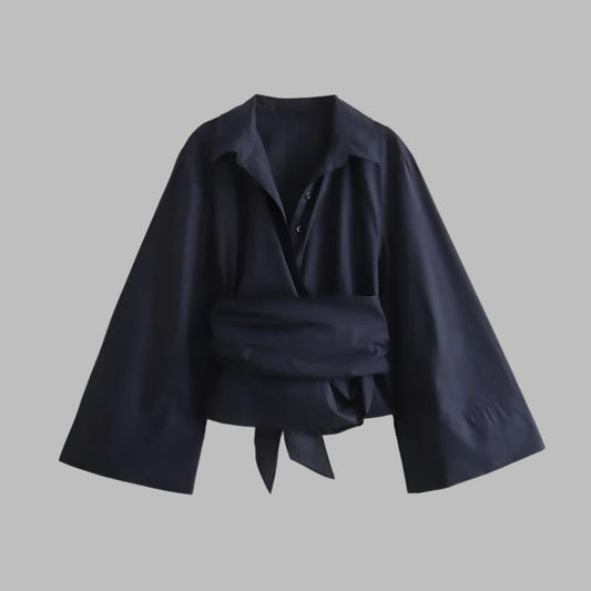 Presley | Weit geschnittene Bluse mit Bindegürtel und Polokragen für Frauen