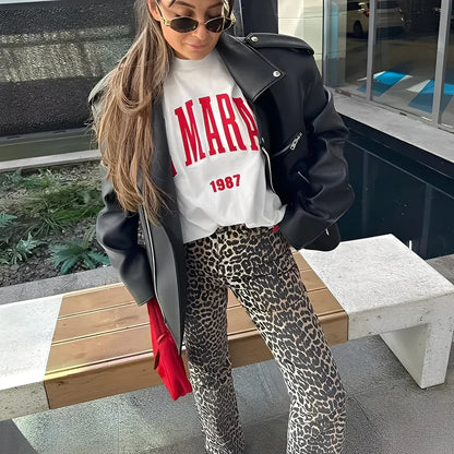 Rowanne klassische, weite hose mit print – damen
