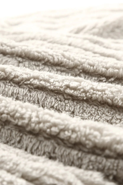 Einfache plüsch-fleecejacke mit knopfleiste