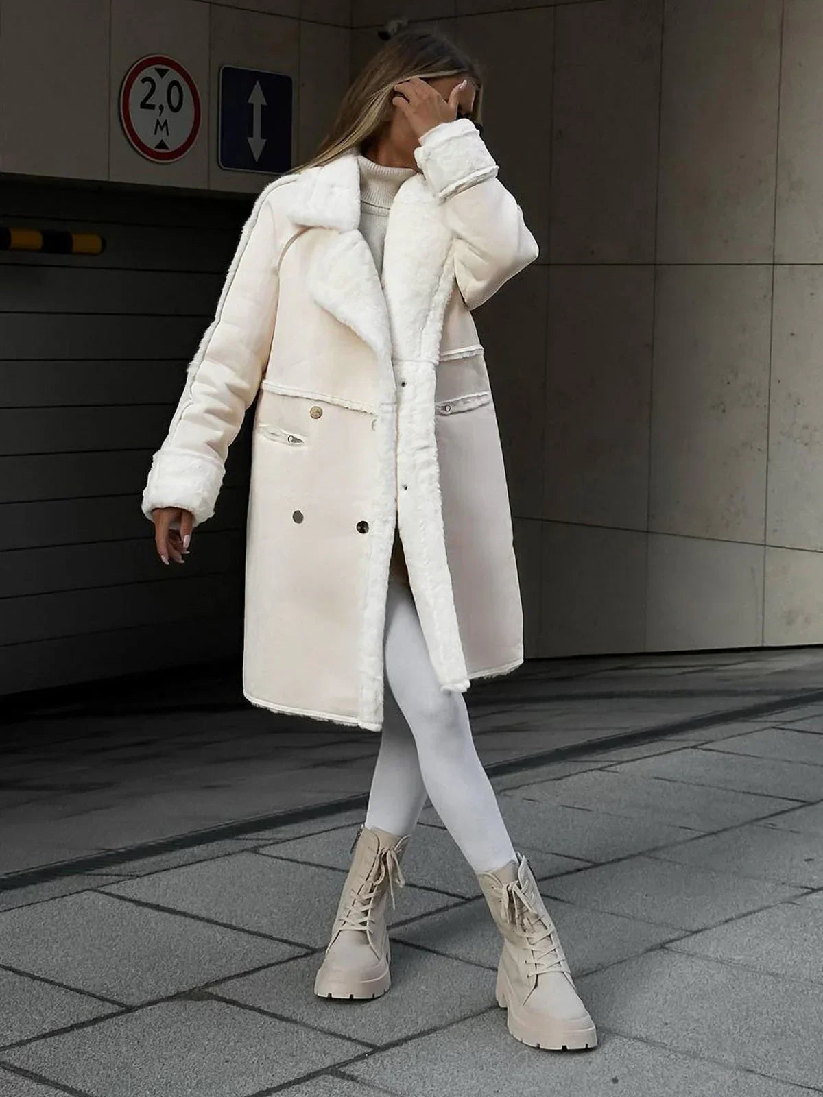 Langer, warmer trenchcoat für den winter – damen