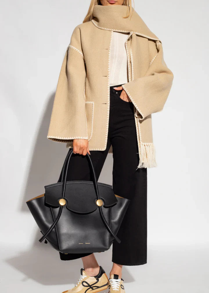 Keyra - luxe jacke mit schal