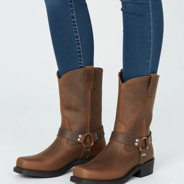 Damen-lederstiefeletten mit nieten, biker-absatz und riemen – damen