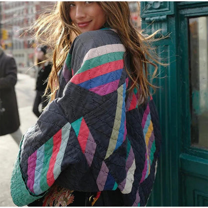 Giulia | Übergangsjacke mit farbigem Patchdesign und weiter Silhouette für Frauen