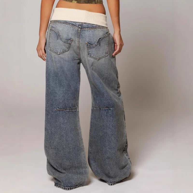 Urbane damenjeans in lässiger passform mit elastischem bund