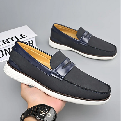 Hochwertige herren-loafer aus leder – elegantes schuhdesign