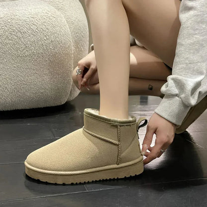 Kuschelige damen-schneestiefel mit fellfutter – damen