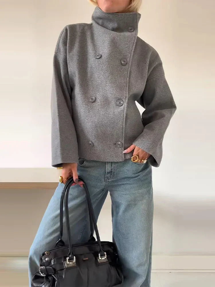 Saga – oversized kurzmantel aus wollmischung mit stehkragen