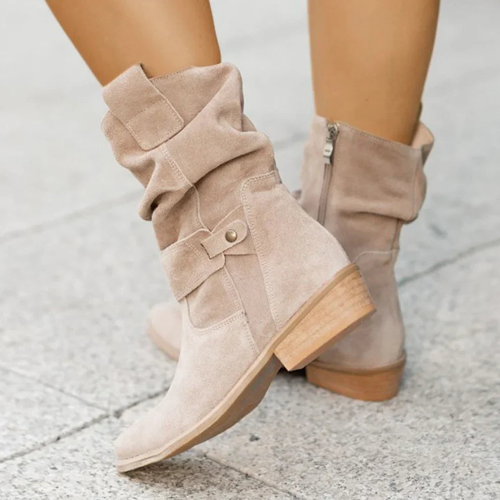 Lässige wildleder-ankle-boots für damen mit riemen – damen